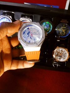 Stylish Hand Watch