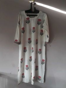 Elegant Floral Print Kurta