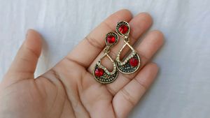 Vintage Style Red &amp; Gold Dangle Earrings ❣️