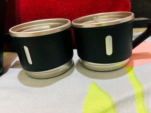 Insulated Bottle with Two Cups New Wdt Tag