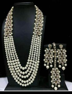 Elegant Pearl Jewelry Set