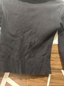 Ribbed Long Sleeve Crop Top - 28 sized