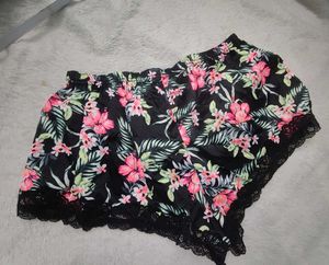 Floral Lace Trim Shorts