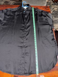 🔻H&amp;M loose fit satin shirt