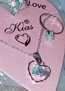 Very Beautiful 1 Pendal♥️ Shape 2 , Ring