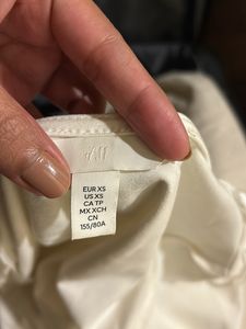 H&amp;M White Full Sleeves Top