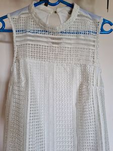 H&amp;M crochet White TShirt 30&#34; Formal Classy