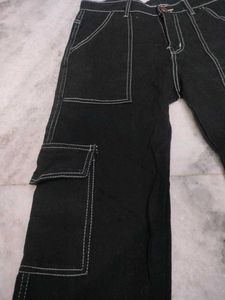 Black Cargo Pants+ Gift 🎁