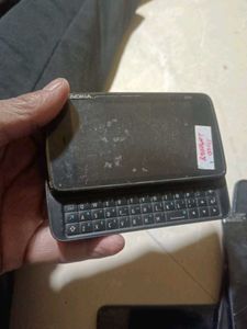 Vintage Nokia N900 - QWERTY Keyboard Phone