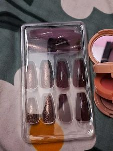 Blusher &amp; Highlighter With Nails Combo