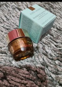 Estee Lauder (Creme)❤️