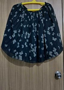 Floral Print Pleated Skirt