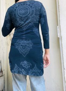 Women Black Printed Kurti