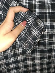 Buttons Shirt (Black)