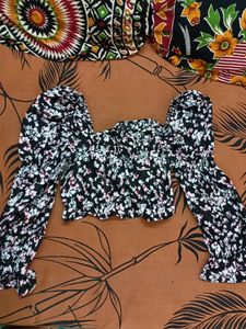 Beautiful Floral Print Crop Top