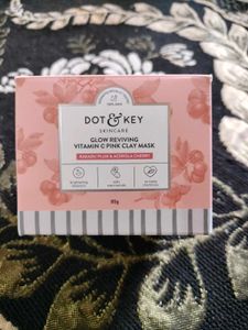 Dot & Key Glow Reviving VitaminC Pink Clay Mask