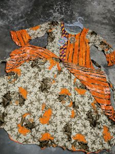 Girls Stylish Suits Like Kaftan 😍