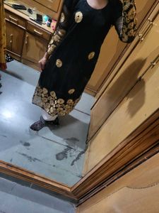 Black kurtaa Gold Embroider gota patti