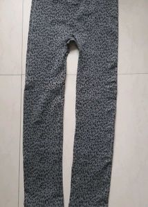 Leopard Print Leggings / pants