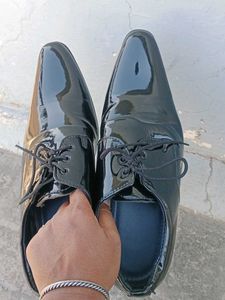MEN&#39;S BLACK LEATHER SHOES