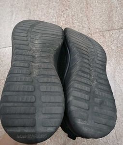 Very Light Weight Comfy Skechers Shoe(Unisex)