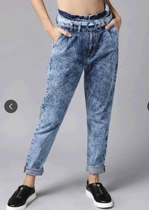 Boyfriend Fit High-Rise Jeans
