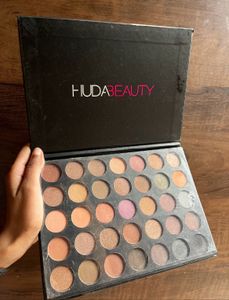 Perfect Tones Huda Beauty Eye Palette 🪷🤎