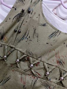 Stylish Green Sleeveless Top