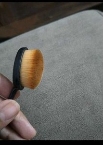 Sale!!🎉Garnier Moisturizer with makeup brush