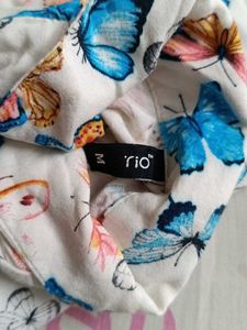 Butterfly Print Top 🦋🌼🪻🌸🏵️🌹