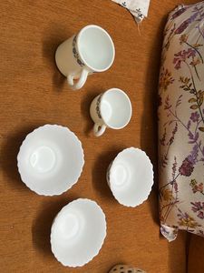 2 Cups And 3 Bowls