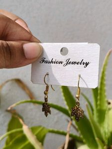 Nature-Inspired Leaf Dangle Earrings Set