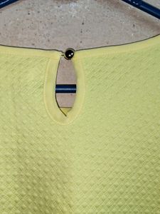 Trendy Ladies Fashion Top Half-sleeve Yellow