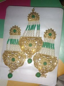 Earing With Mangtika