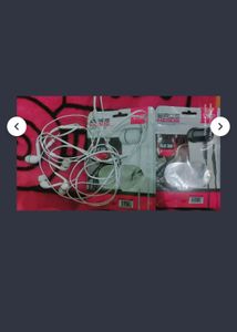 Pack Of Two Earphones