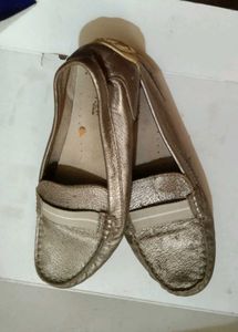 Dameo Vine Gold Metallic Loafers