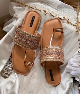 Super Ethnic Chappals