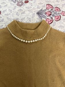 Light weight and soft neck bead sweater for winter