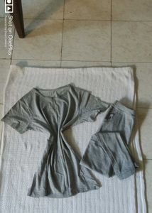 PAIR OF TSHIRT N TRACK
