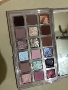 Huda Beauty Rose Quartz Palette
