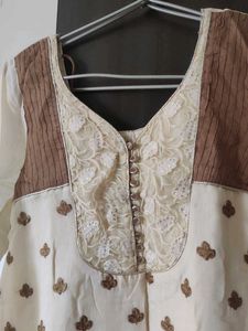 Elegant Embroidered Kurta