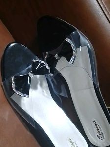 Trendy  Black Colour With Cute Bow Heals