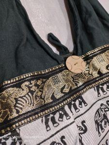 Women&#39;s Handbag With Free Hand Purse