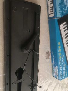 Electronic Keyboard Toy