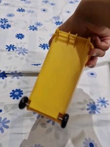 Mini Plastic DUSTBIN