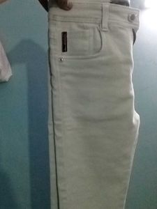 its straight fit white pant