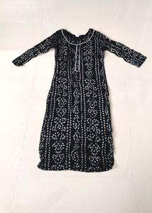 SIMPLE LADIES KURTA TOP