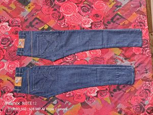 SKINNY FIT JEANS
