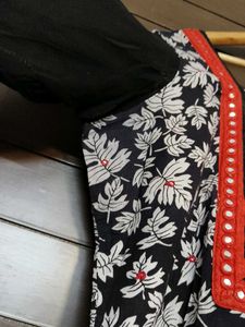 Women Black Printed Cotton Kurta