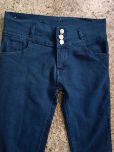 Women&#39;s Jeans